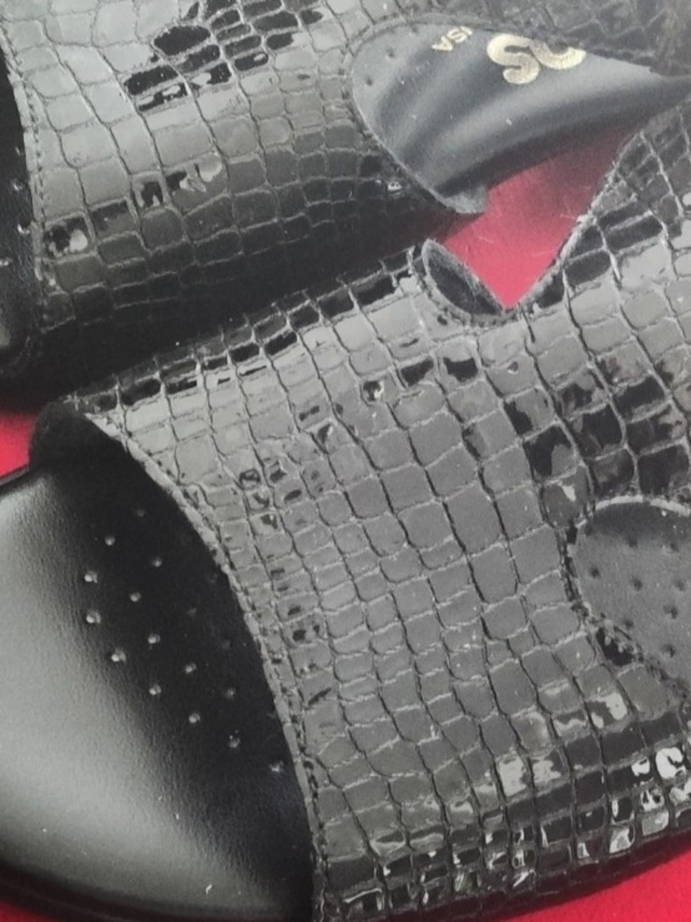 SAS Suntimer Black Crocodile Look Sandals size 9.5N...New